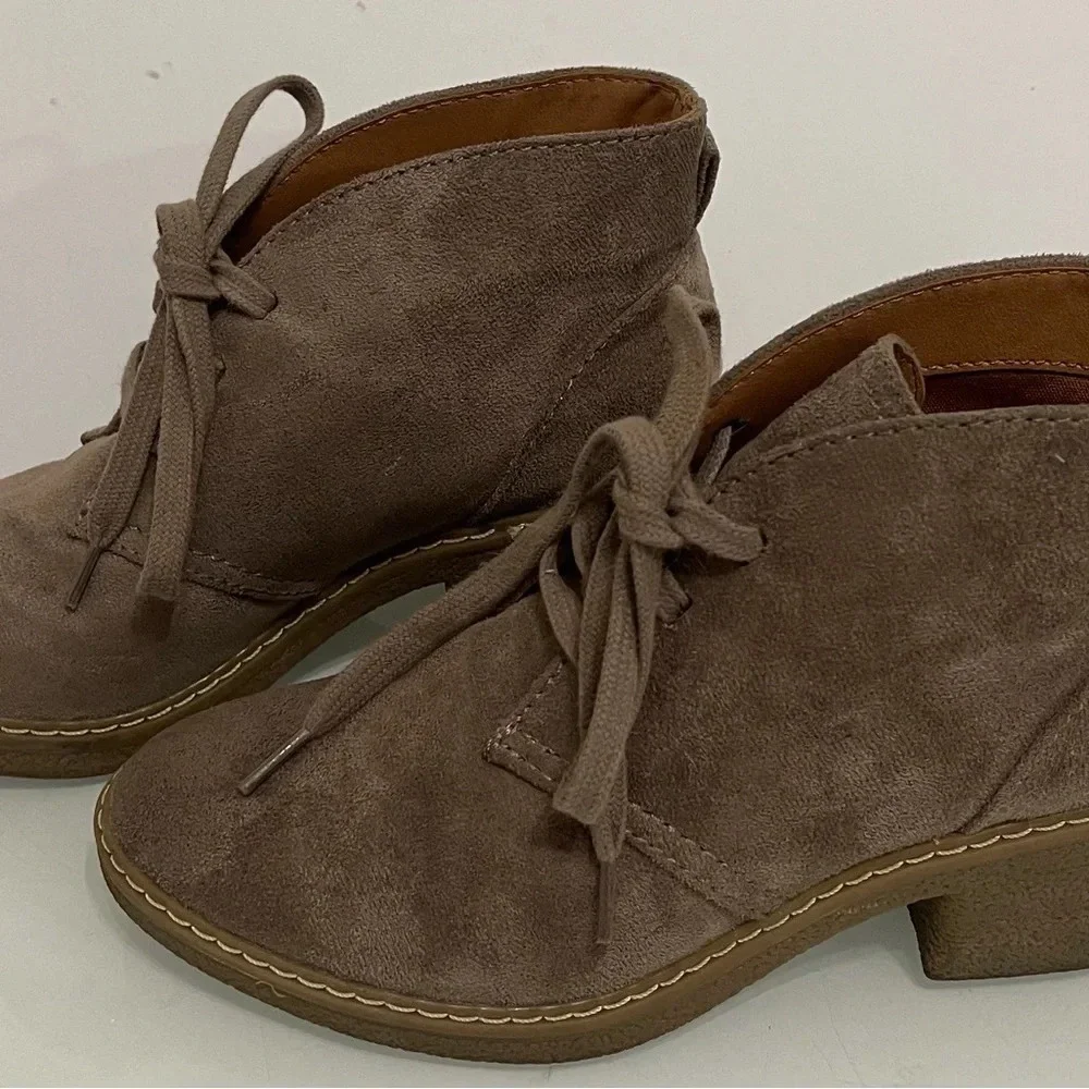 Universal Thread Tan Ankle Lace Up  Booties 6.5 - Picture 3 of 7